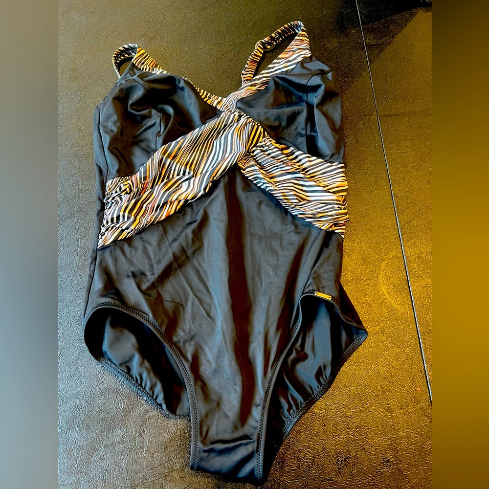 ORY European Swimwear Size 18W GUC